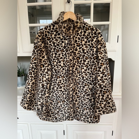 Gap faux fur leopard print coat - Picture 2 of 11